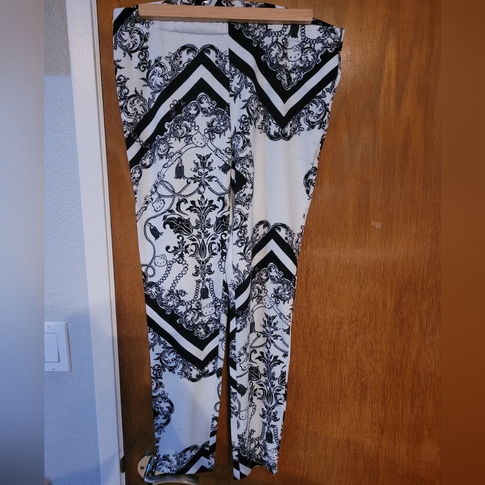 Hello Kitty Forever 21 Leggings - Large